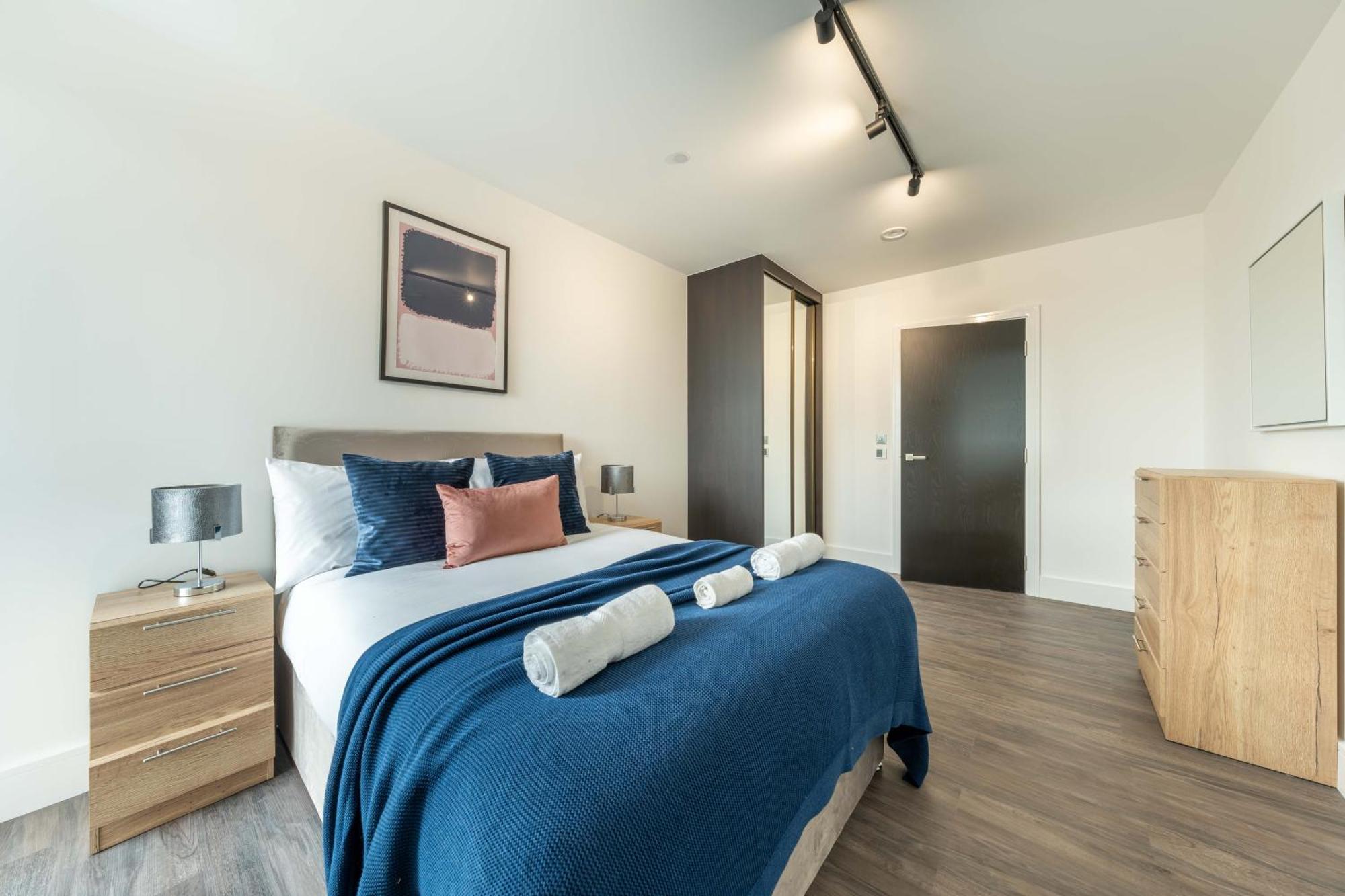 Mitre Rothko By Artsy Apartament